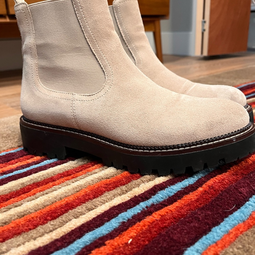 Caslon water resistant Chelsea boots